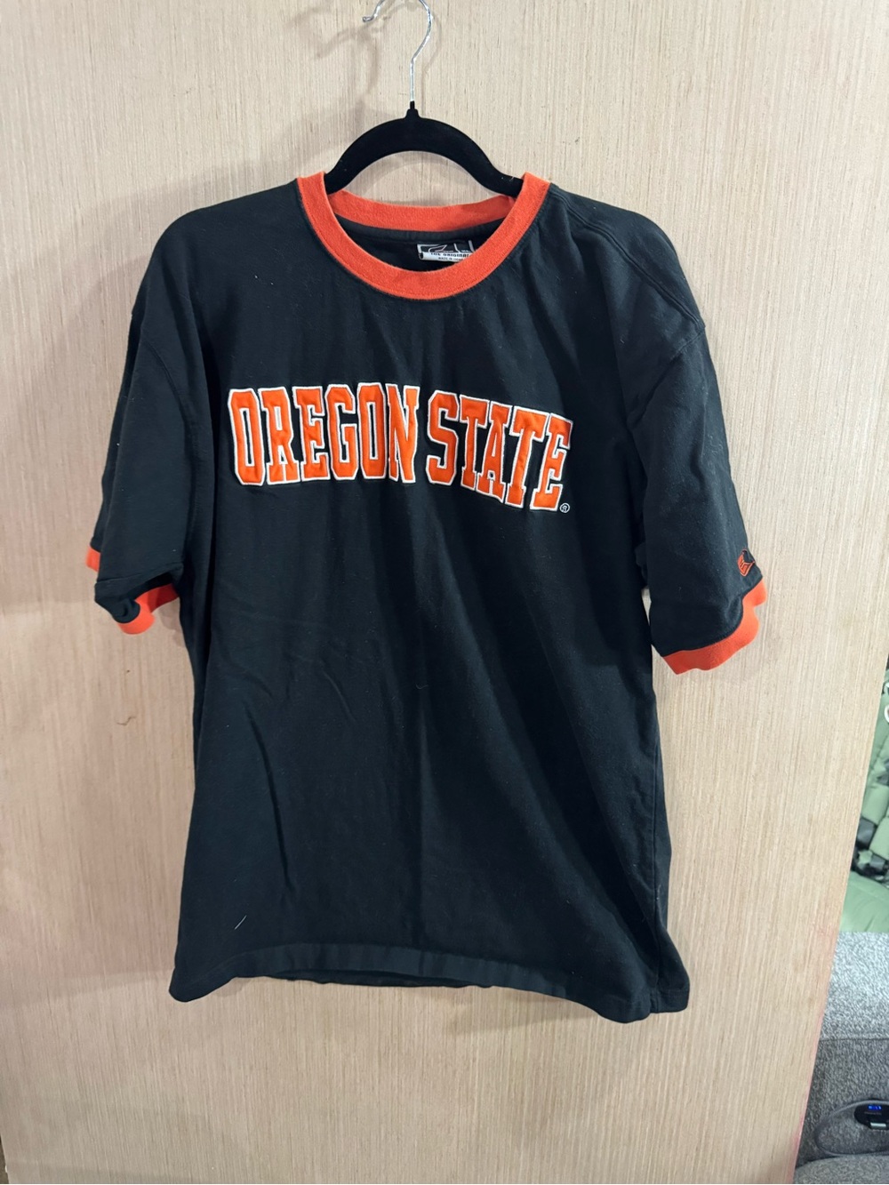 Vintage Colosseum Oregon State Beavers Black Tee with Orange Ringer Collar XL